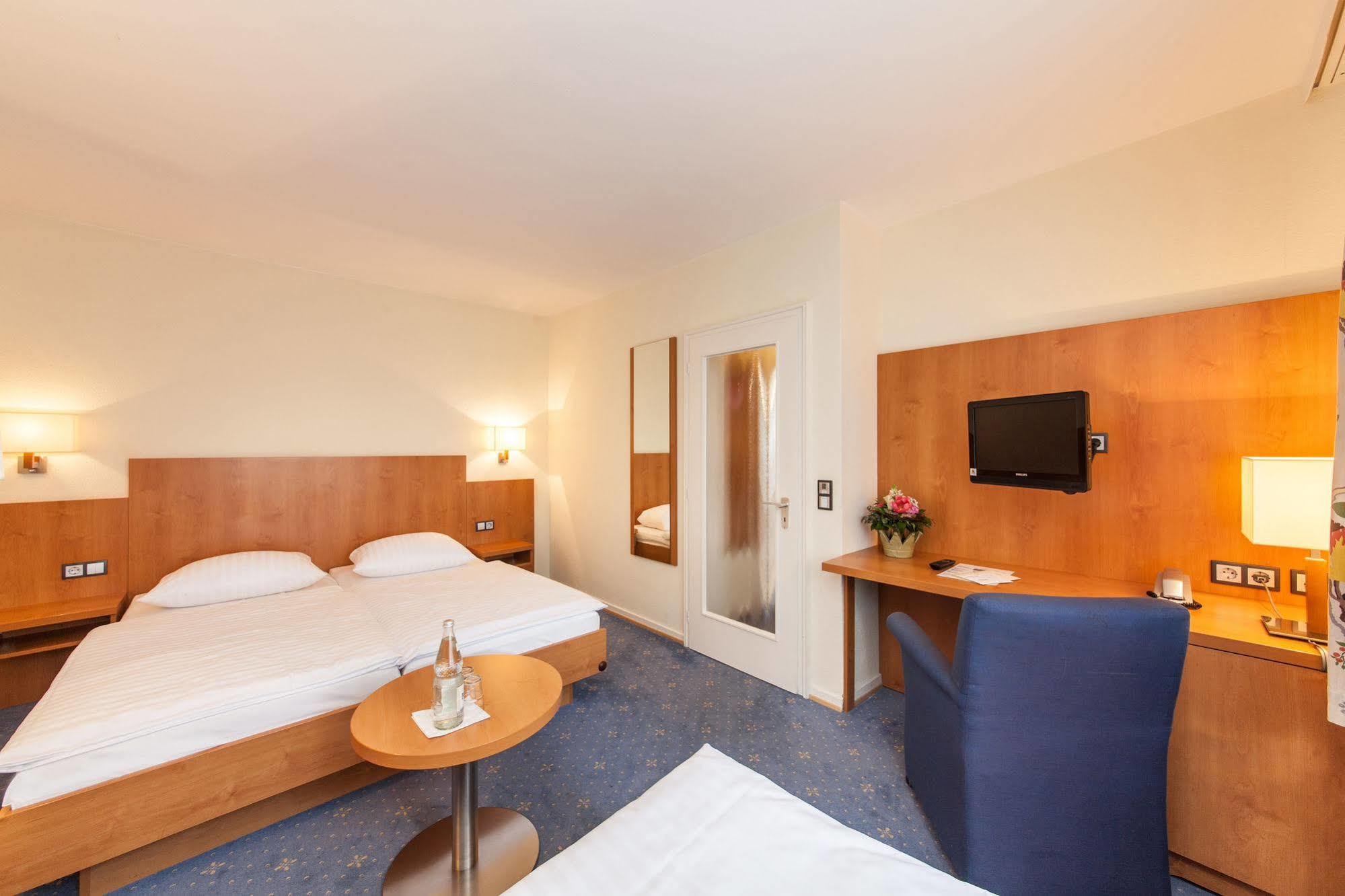 Hotel Drei Kronen Elmshorn Kültér fotó