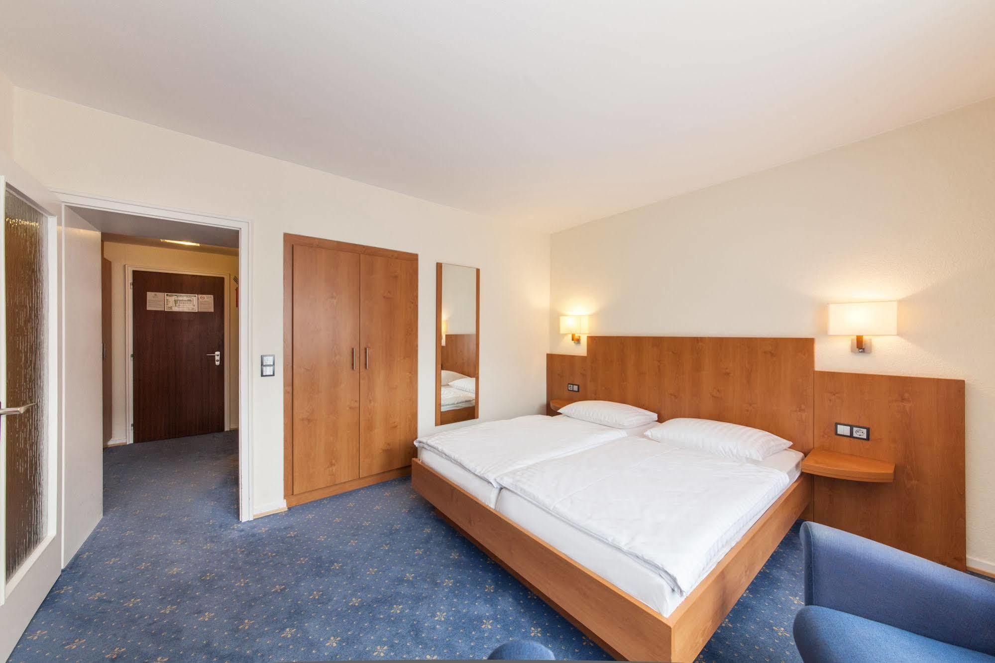 Hotel Drei Kronen Elmshorn Kültér fotó