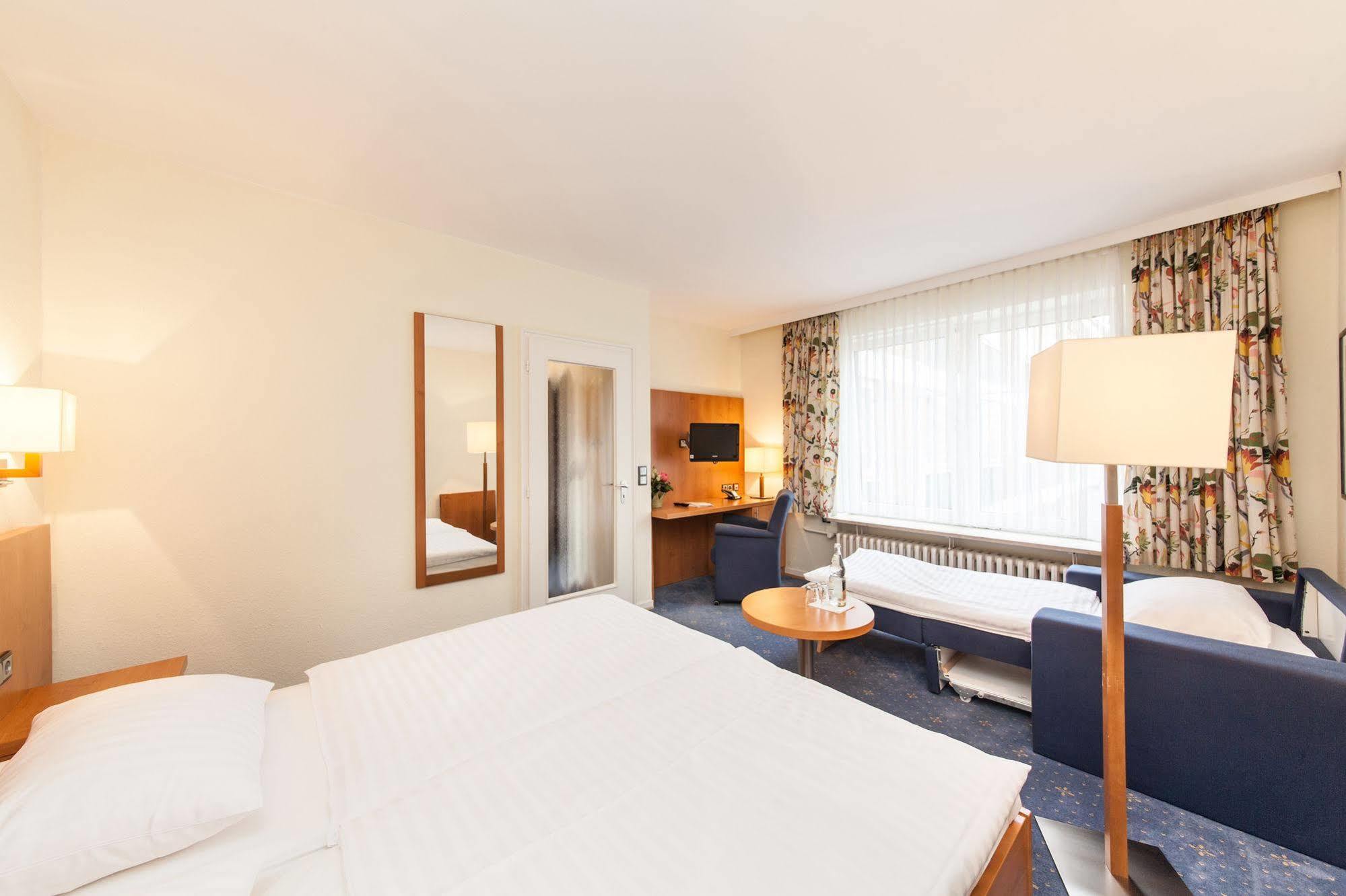 Hotel Drei Kronen Elmshorn Kültér fotó